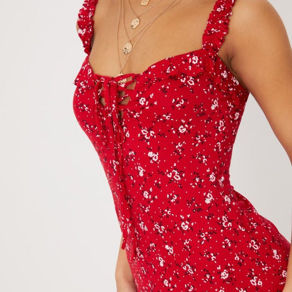 RED FLORAL PRINT FRILL DETAIL SHIFT DRESS - Picture 6 of 9